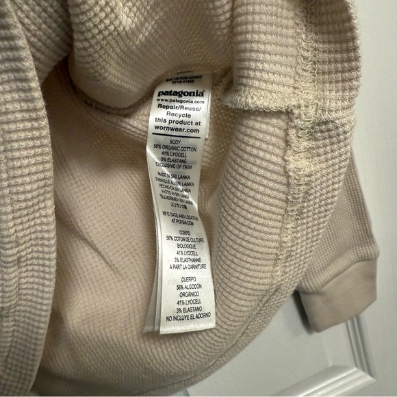 Women’s Patagonia Thermal - Picture 2 of 2